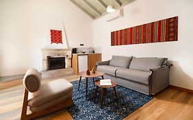 Kalnterimi Guesthouses
