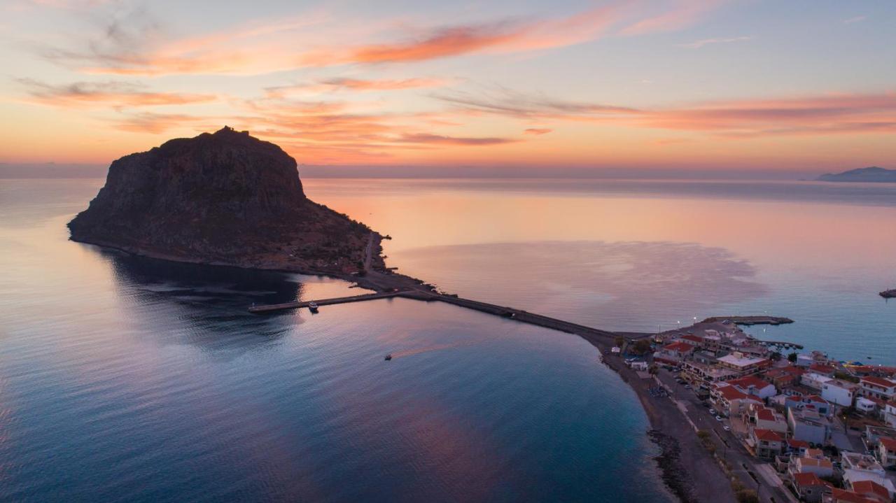 Kalnterimi Guesthouses Monemvasia Exterior photo